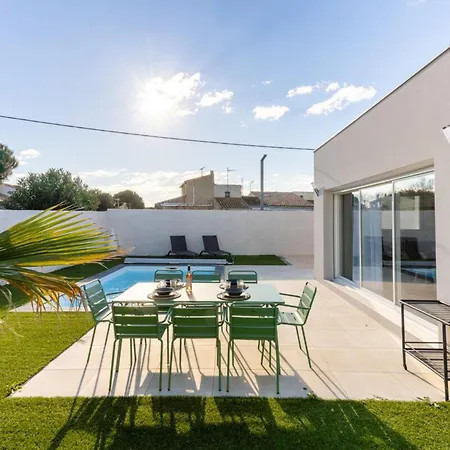 Duo 6br 2 Pools 500 M *