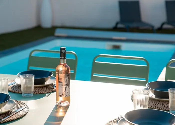 Duo 6br 2 Pools 500 M *