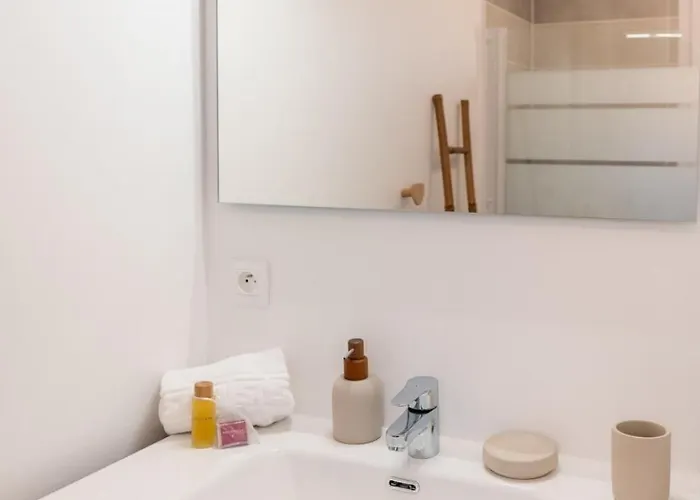 Duo 6br 2 Pools 500 M Villa Sérignan