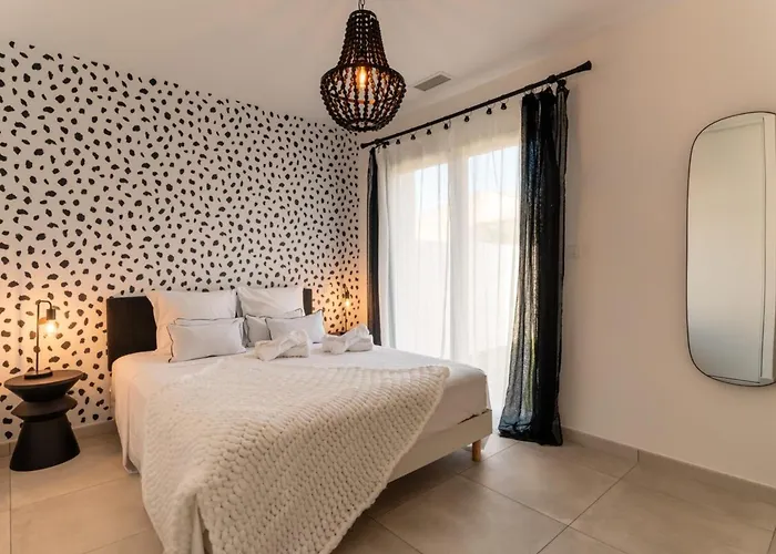 Duo 6br 2 Pools 500 M Villa Sérignan