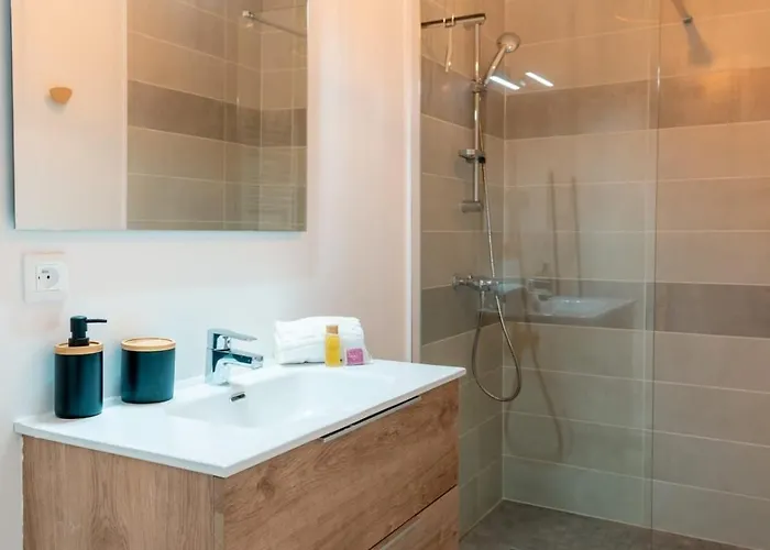 Duo 6br 2 Pools 500 M Villa *