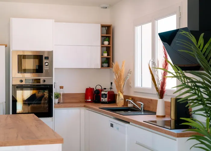 Duo 6br 2 Pools 500 M Villa *