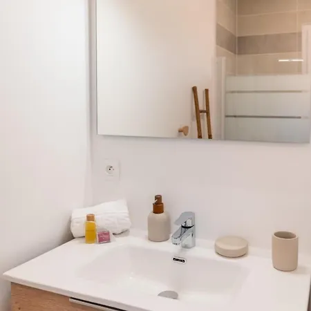Duo 6br 2 Pools 500 M Villa Sérignan