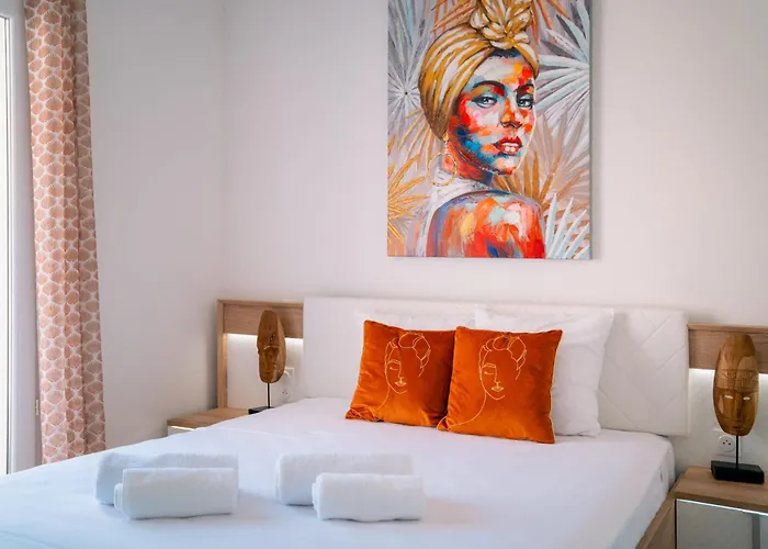 Duo 6br 2 Pools 500 M * Serignan